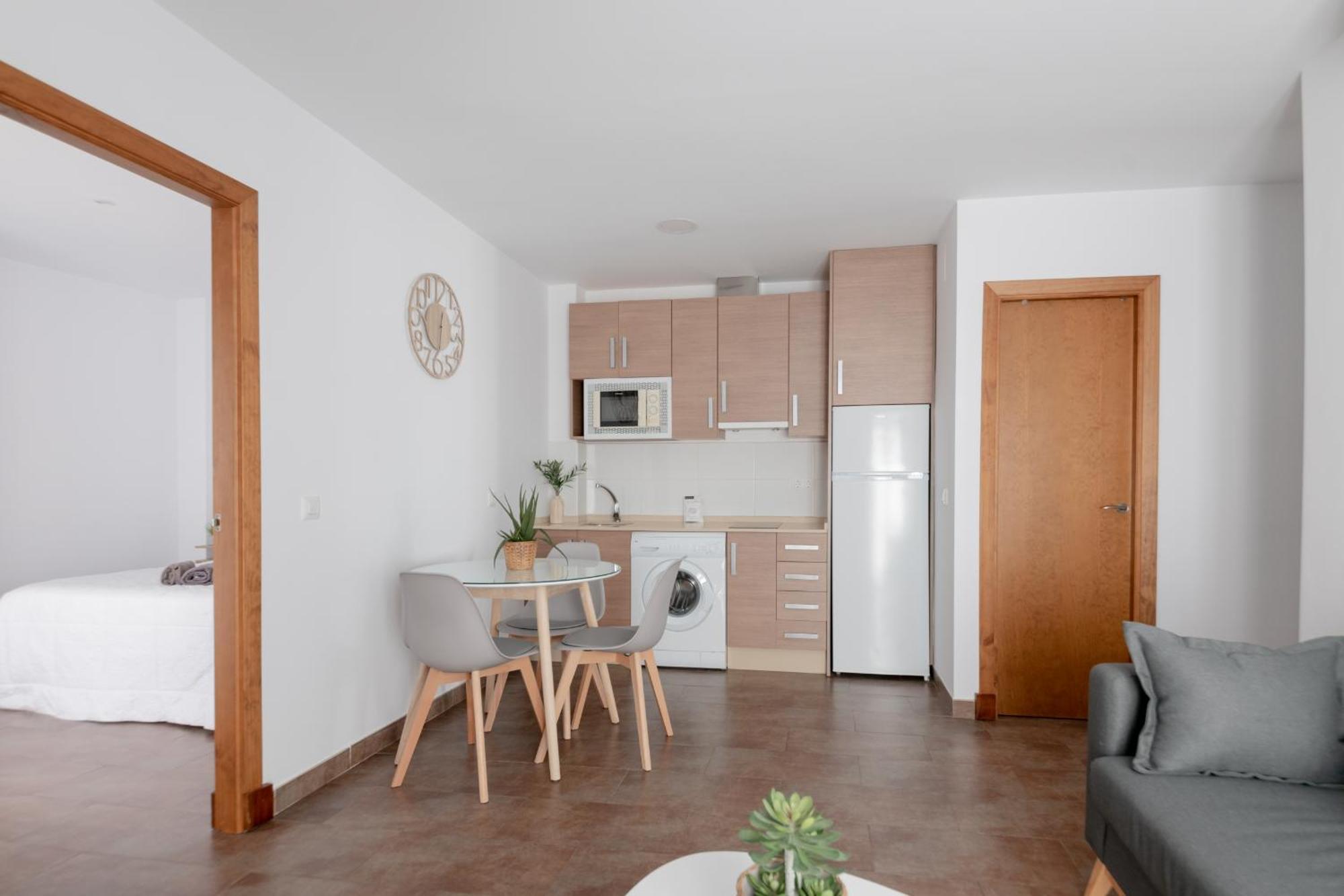 Apartamentos La Vista Conil De La Frontera Exteriör bild
