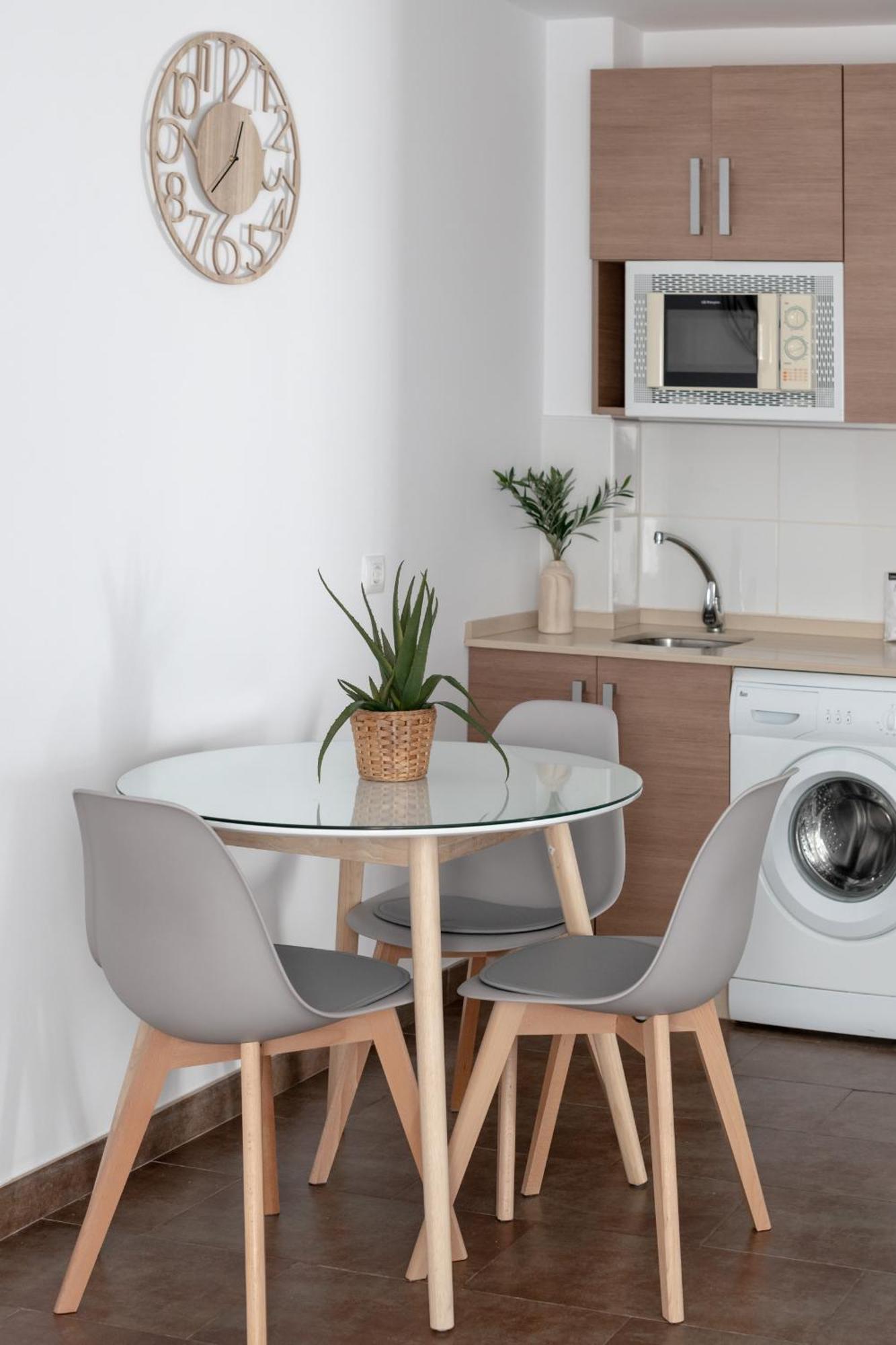 Apartamentos La Vista Conil De La Frontera Exteriör bild