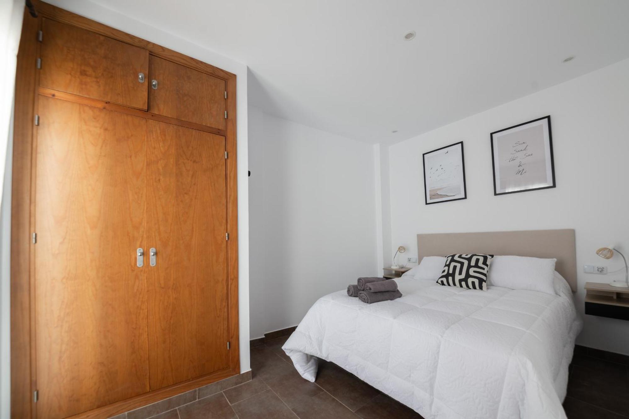 Apartamentos La Vista Conil De La Frontera Exteriör bild